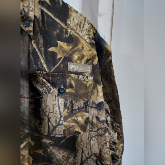 SOLD Columbia Camo Button Down - Picture 1 of 4